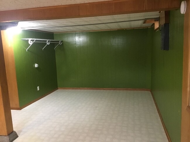 Building Photo - UNIVERSITY MID CENTURY