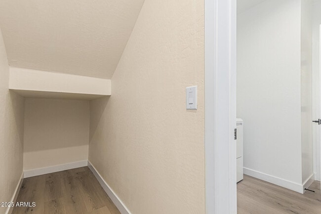 Building Photo - 133 W Latona Rd