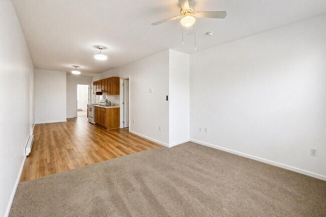 Building Photo - 466 Broadway