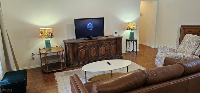 Building Photo - 8609 Glenmount Dr