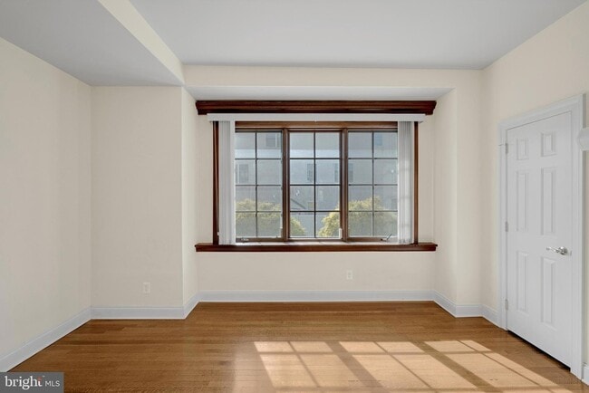 Building Photo - 7220 Ridge Ave