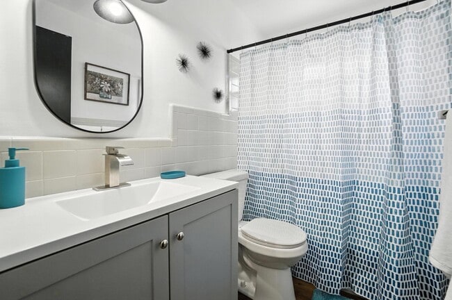 Building Photo - 2295 Deblin Dr