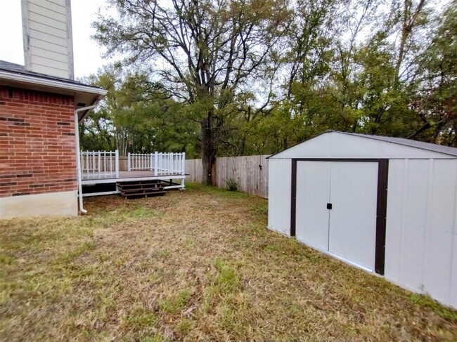 Building Photo - 209 Antietam Dr