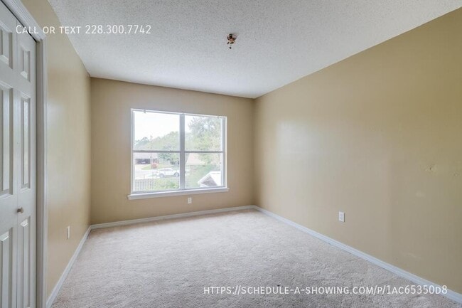 Building Photo - 2073 Stone Bridge Dr