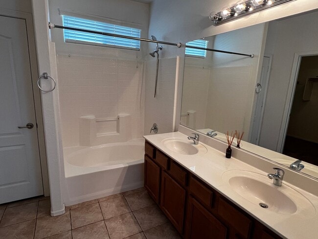 Building Photo - 4 Bedroom | 2 Bath - Single Story Home in Village at Queen Creek