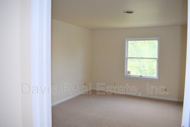 Building Photo - 303 E Central Ave