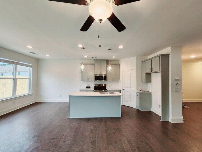 Kitchen - 110 Auburn Crossing Way