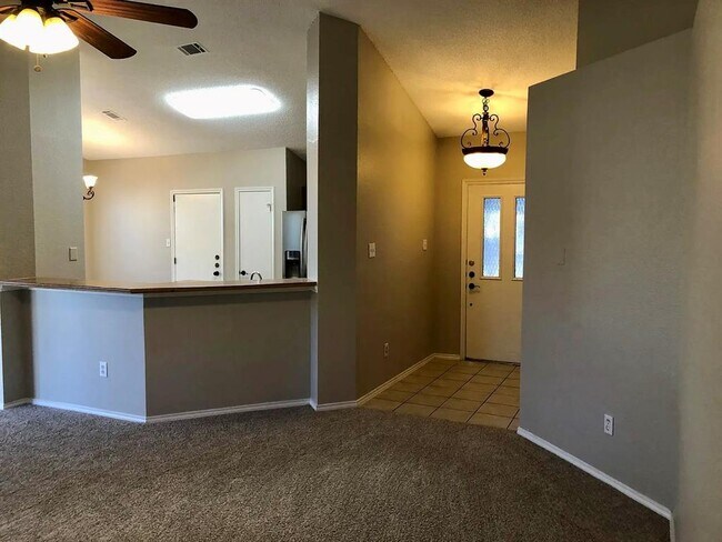 Building Photo - 6500 Jennings Dr