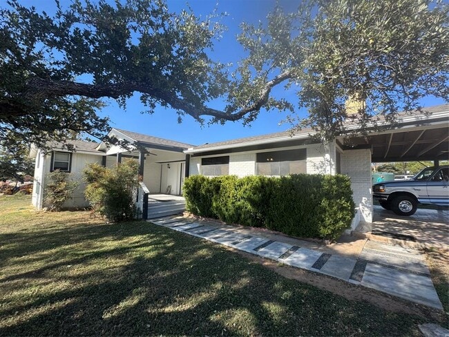 Building Photo - 5300 US-290