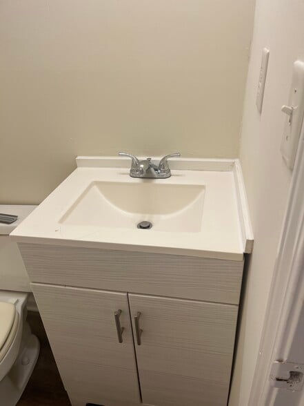 Bathroom - 708 East St
