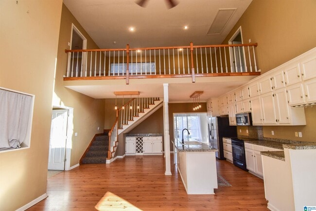 Building Photo - 13593 Riverbend Rd