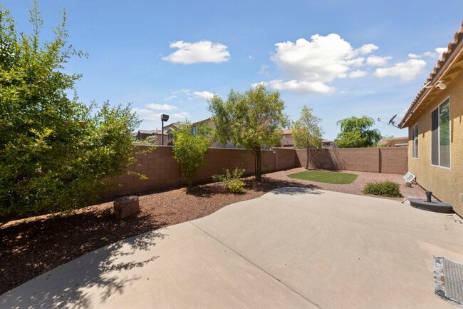 Building Photo - Stunning 1-Story Home in the Heart of Moun...