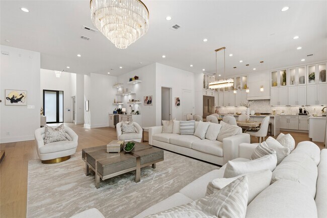 Building Photo - 13034 Memorial Dr