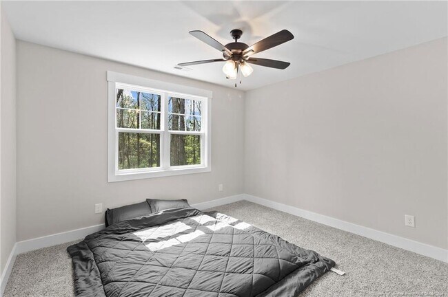 Building Photo - 22 S Shamrock Dr