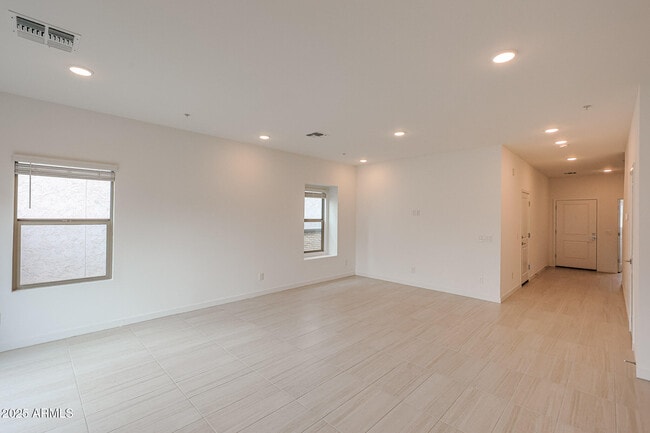 Building Photo - 2837 W Eagle Talon Trail
