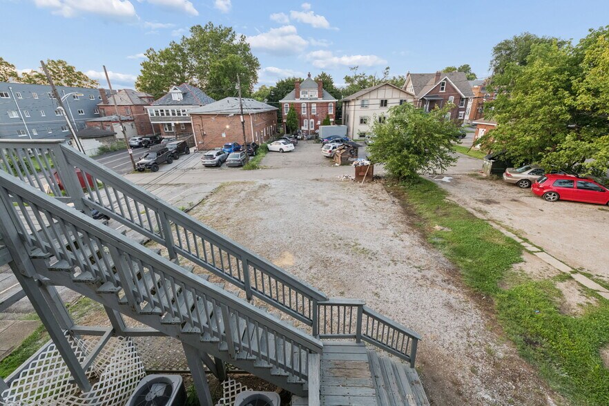 Building Photo - 168 Chittenden Ave