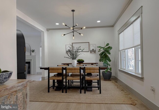 Building Photo - 23185 Pembrook Dr