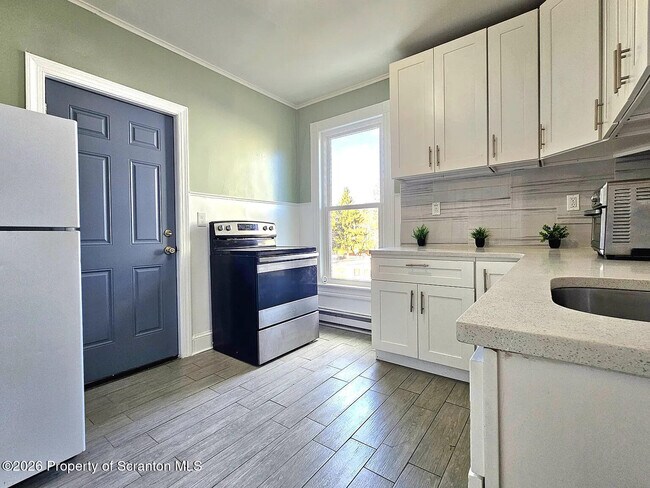 Building Photo - 1615 Monsey Ave