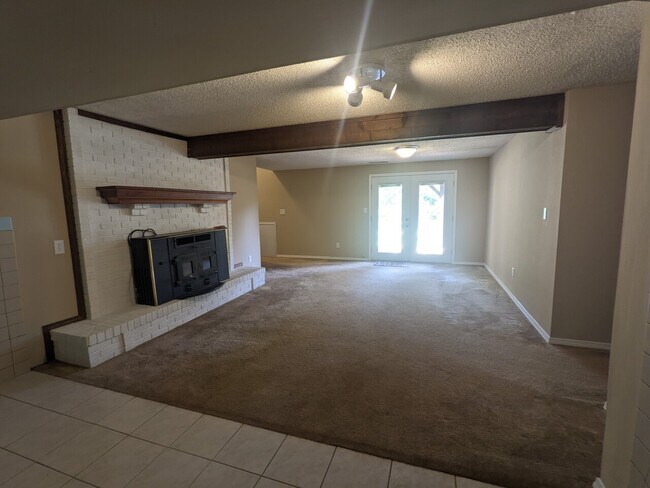 Building Photo - 3630 N Aspen Cir