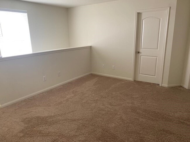 Building Photo - 2906 Seacrest Ln