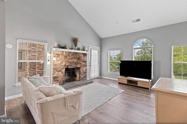 Building Photo - 206 Remington Ct