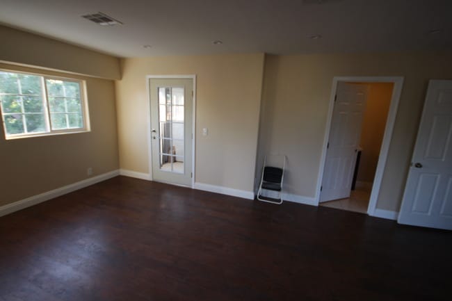 Building Photo - 12429 Benedict Ave