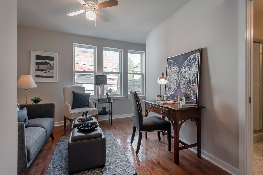 Building Photo - 820 Glenbrook Ave