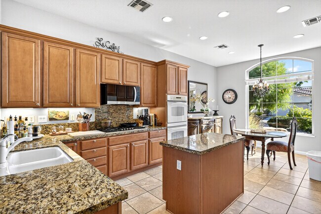 Building Photo - 80586 Camino Santa Juliana