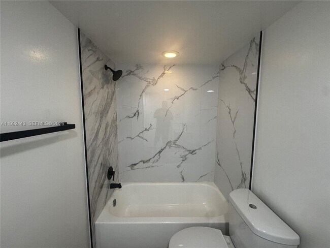 Building Photo - 5720 Rock Island Rd