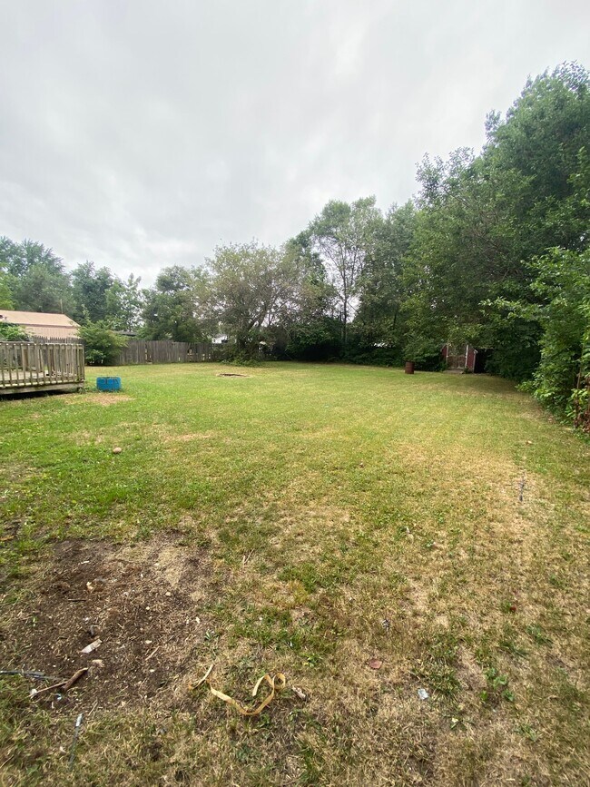 Building Photo - 25079 Snyder St