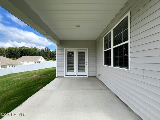 Building Photo - 512 Ragapple Ln