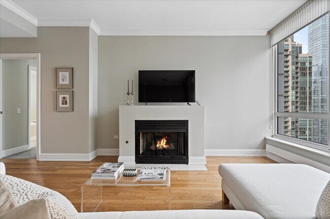 Building Photo - 55 E Erie St