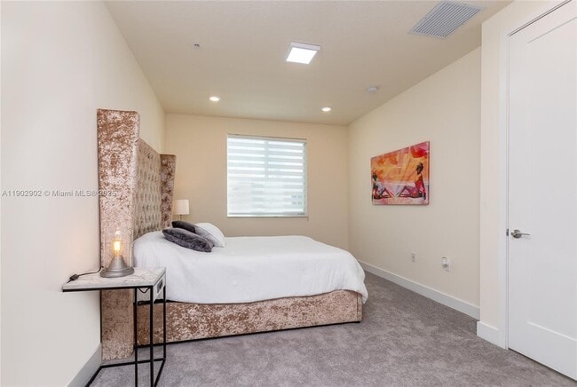 Building Photo - 6416 NW 102nd Ct