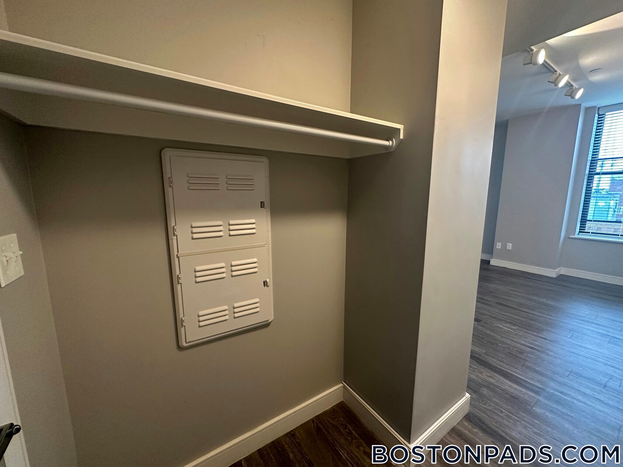 Building Photo - 23 Central Ave