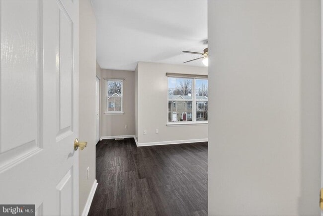 Building Photo - 613 Candlestick Ln