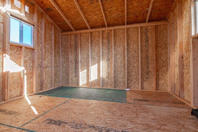 Building Photo - 2721 Longfellow Rd