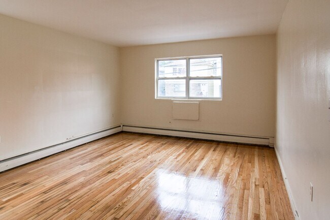 Building Photo - 753 Grove Street