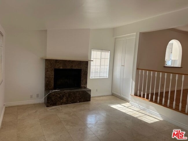 Building Photo - 5368 Crebs Ave