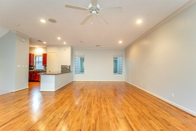 Building Photo - 4430 Center St