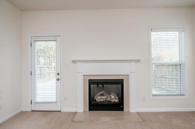 Building Photo - 267 Grenier Terrace NE