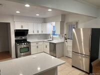 Building Photo - 49-64-64 175th Pl