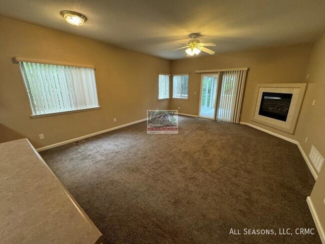 Building Photo - 4928 Desert Varnish Dr