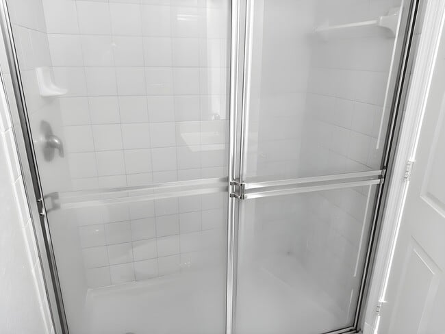 Building Photo - 1992 Alamanda Way