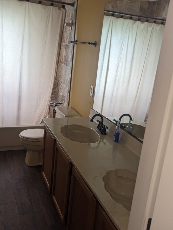 Building Photo - 1043 Weaver Dr