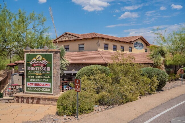 Building Photo - Downtown Cave Creek Patio Homes!