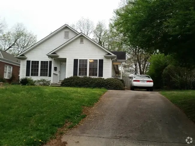 Building Photo - 2342 Walker Ave