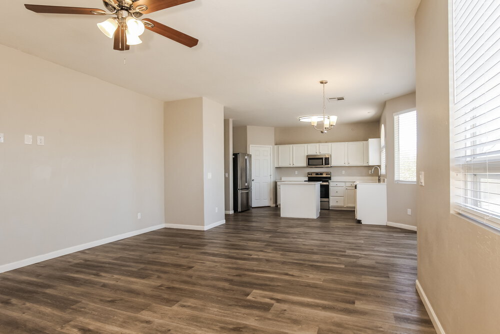 Building Photo - 2526 S 90th Glen