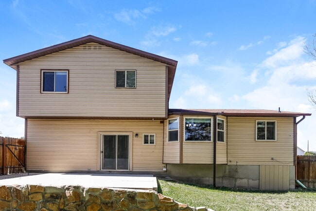 Building Photo - 8781 S 3680 W