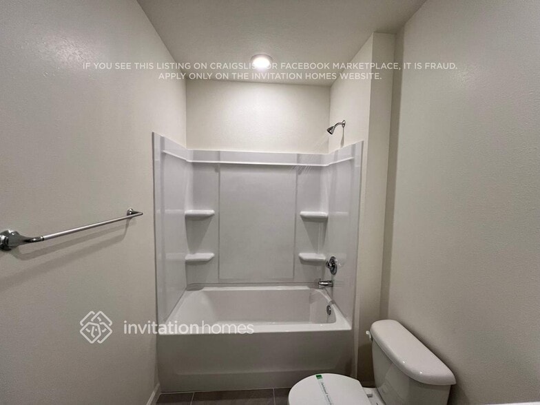 Building Photo - 9671 Seaspray Dr