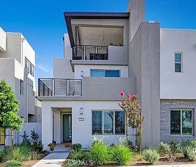 Primary Photo - 144 Spectacle